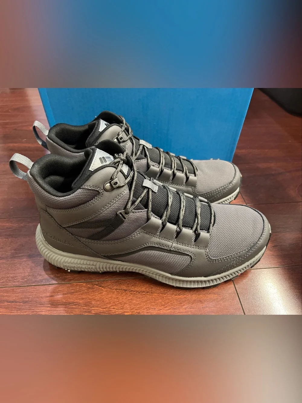 Mens 12 Columbia Re-Peak Mid Boot Shoe Dark Grey Trail Hiking Mesh Leather New